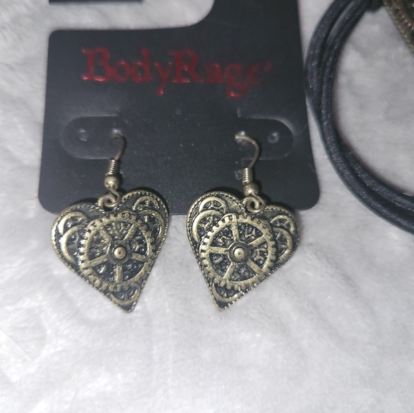 New! BODY RAGE Steampunk Heart Earrings & Bracelet Set - Picture 2 of 6